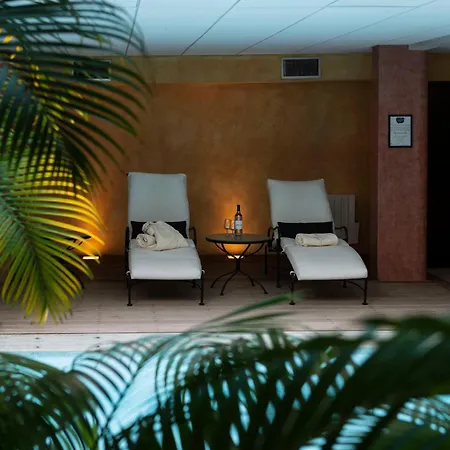 Hôtel-restaurant Le Sénéchal Hotel Sauveterre-de-Rouergue