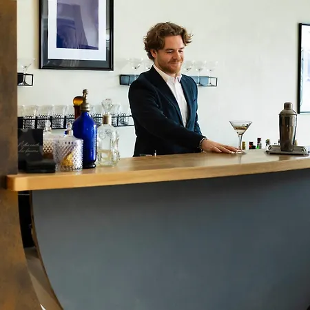 Hôtel-restaurant Le Sénéchal Hotel