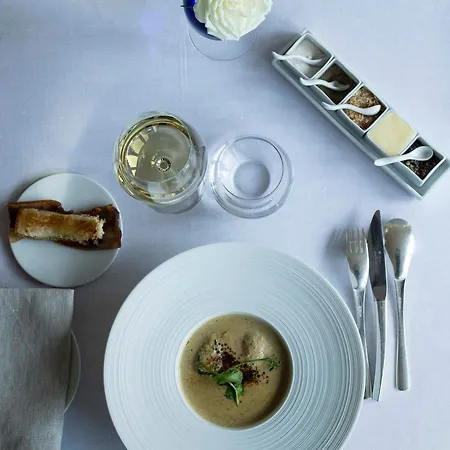 Hôtel-restaurant Le Sénéchal Hotel 4*