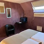 Hotel Hôtel-restaurant Le Sénéchal Sauveterre-de-Rouergue