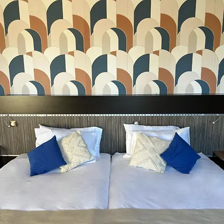 Hotel-restaurant Le Senechal מלון 4*