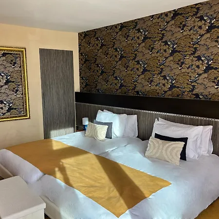 Hotel Hotel-restaurant Le Senechal 4*