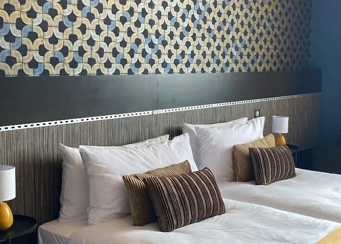 Hotel-restaurant Le Senechal מלון 4*