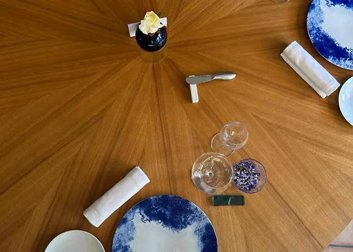 Hôtel-restaurant Le Sénéchal Hotel Sauveterre-de-Rouergue