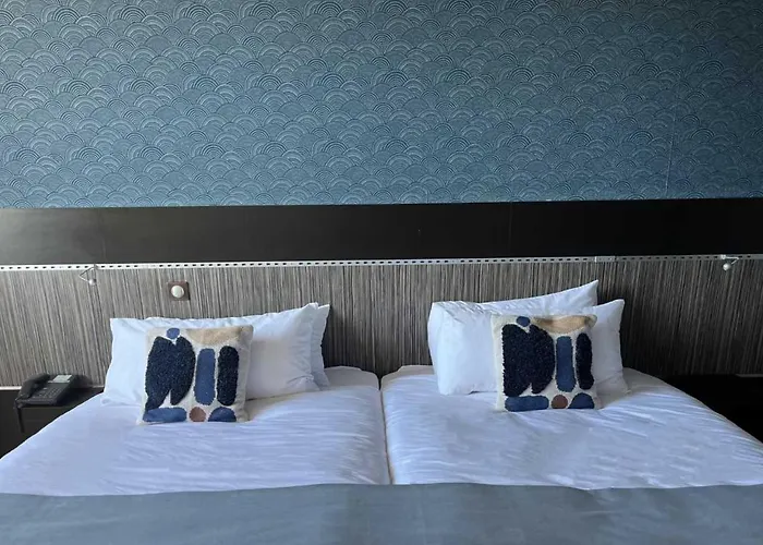 מלון Hotel-restaurant Le Senechal Sauveterre-de-Rouergue