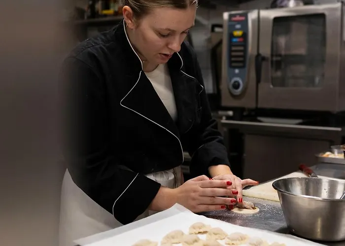 Hotel-restaurant Le Senechal מלון Sauveterre-de-Rouergue